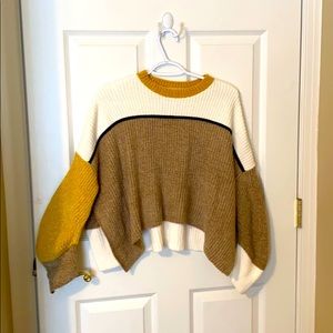 Urban Outfitters Sweater never worn size small